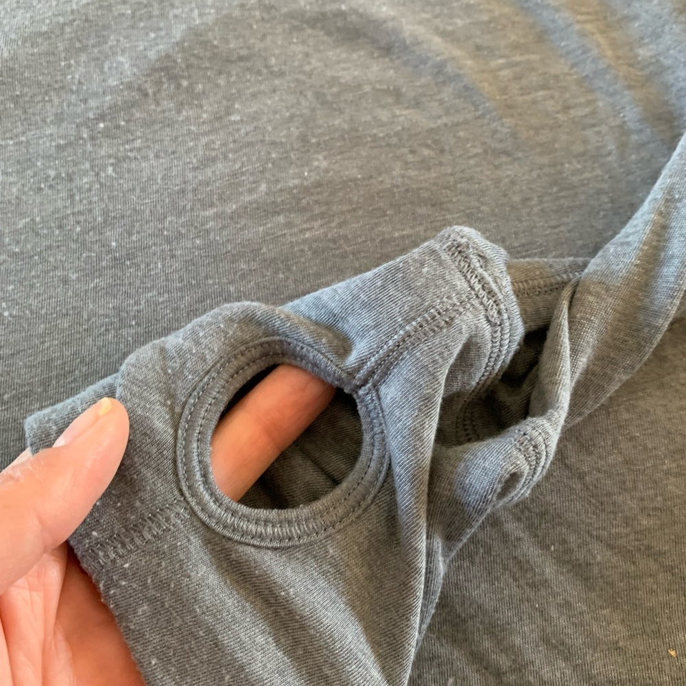 Athleta Open Back Yoga Top. NWOT!! - Picture 2 of 5